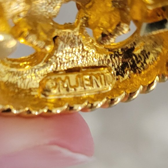 M JENT Black Enamel Clip-on Earrings - Picture 3 of 7